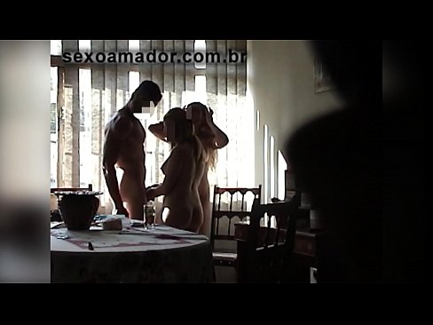 ❤️ Sex Frënn invitéieren e risege Mann an en Dräier mat him ❤ Pornovideo op lb.newsexxxx.ru ❌️